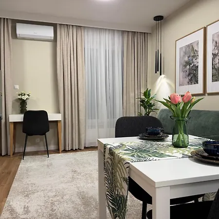 Urban Nest - Center - Ac - Sienna 65 Warszawa