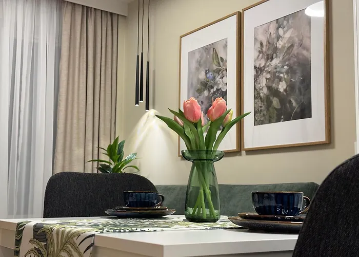 Urban Nest - Center - Ac - Sienna 65 *