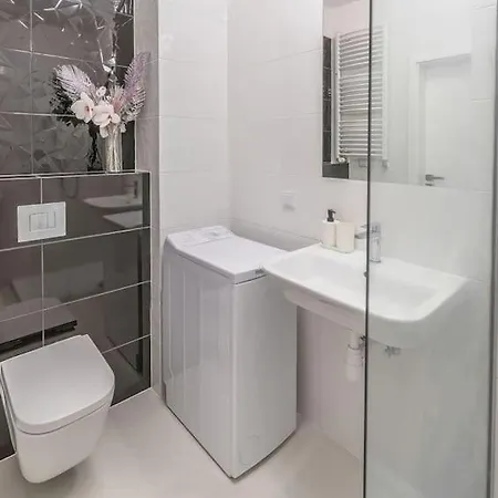 Urbannestgroup - Center - Sienna 65 Warsaw