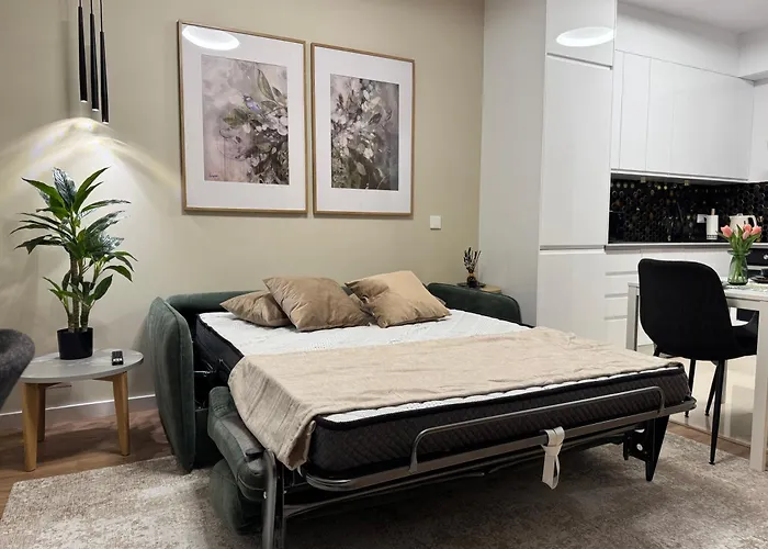 Urban Nest - Center - Ac - Sienna 65 Apartment